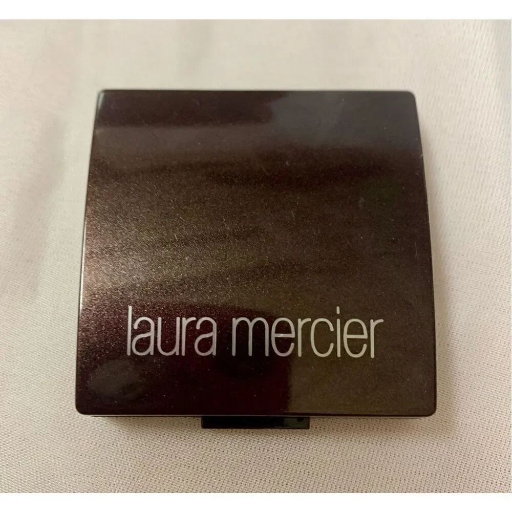 laura mercier brand new